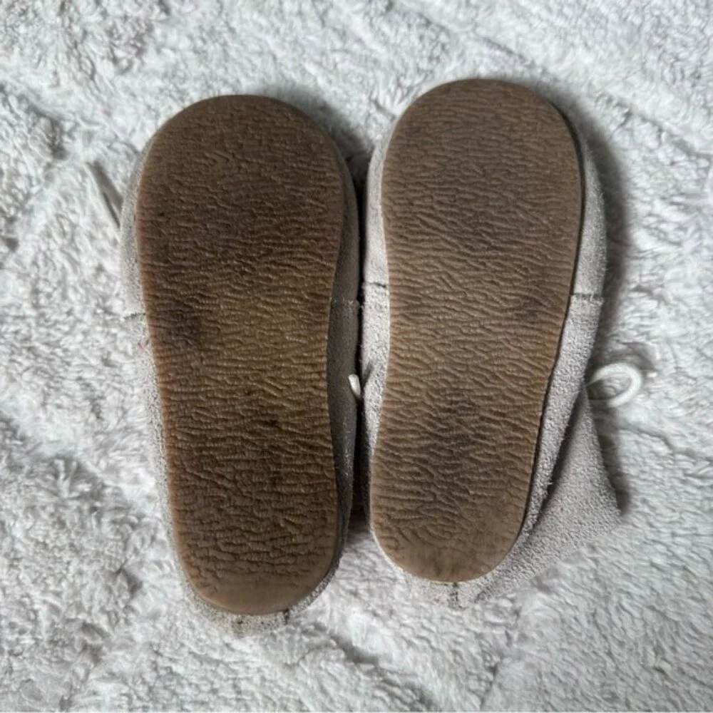 Piper Finn | Cream Low Top Oxfords Hard Sole | Size 9